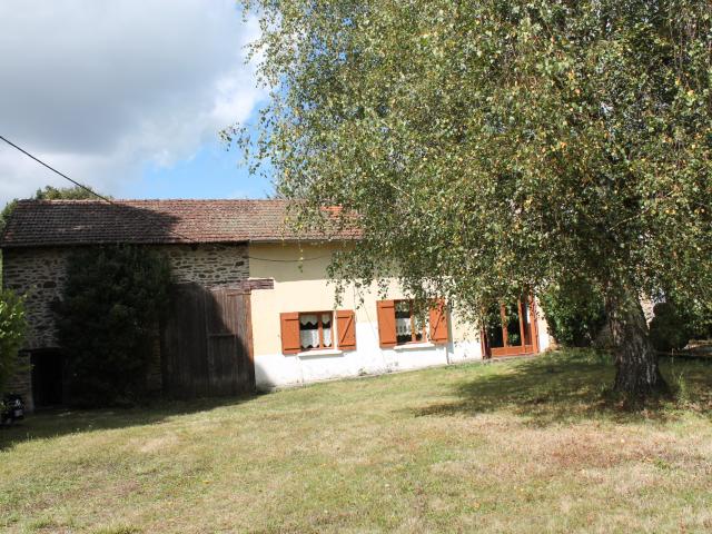 Maison vente à Nontron, Mialet