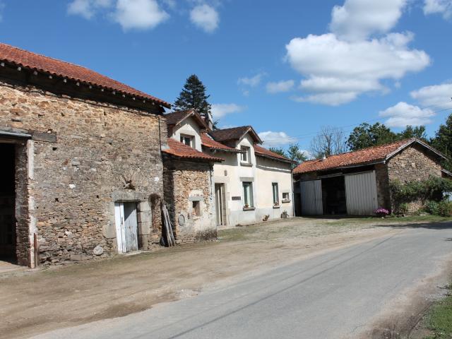 Maison vente à Nontron, Mialet