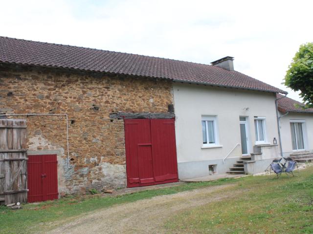 Maison vente à Nontron, Mialet