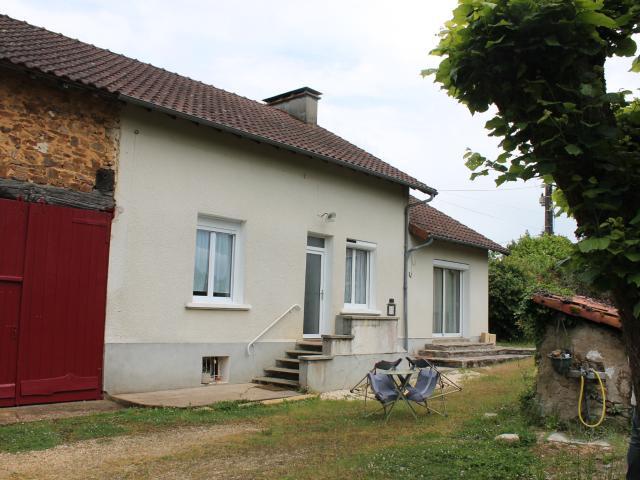 Maison vente à Nontron, Mialet