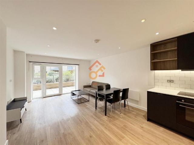 House for rent in Colindale, Greater London