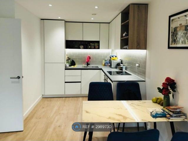 House for rent in Colindale, Greater London