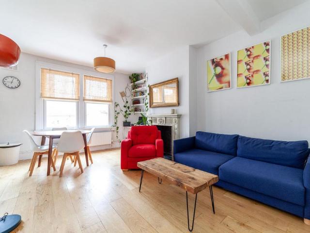 Apartment for rent in Maida Hill, Greater London
