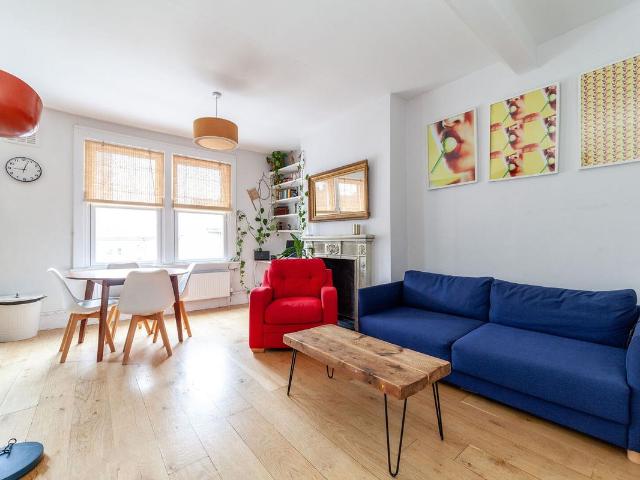 Apartment for rent in Maida Hill, Greater London