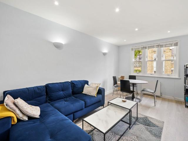 Apartment for rent in Maida Hill, Greater London
