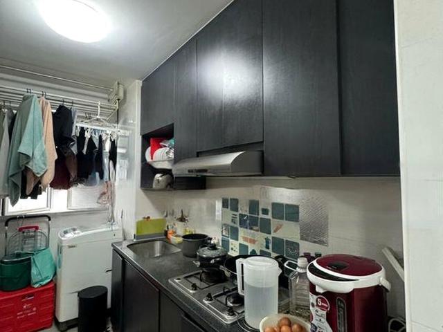 Detached House for sale in 23 North West