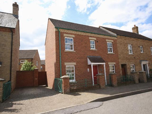 House for rent in East Wichel, Rodbourne