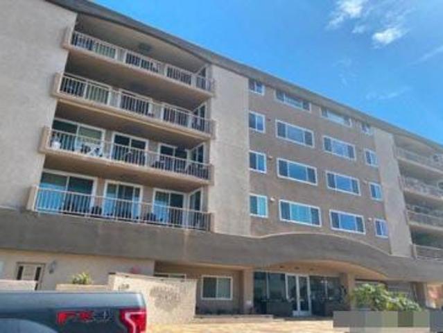 Condo for sale in Corona Del Mar, California