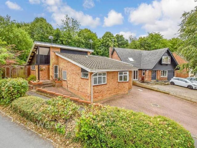 House for rent in Bluebell Hill, Bourne Vale