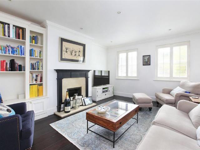 House for rent in Abbeville Village, Greater London