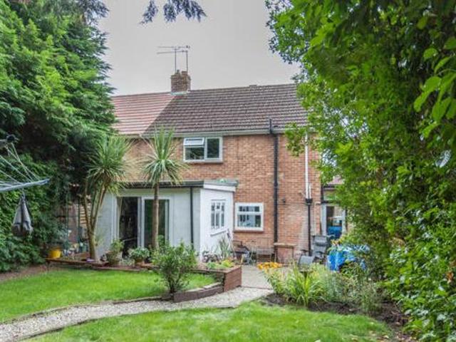 House for sale in Ascot
