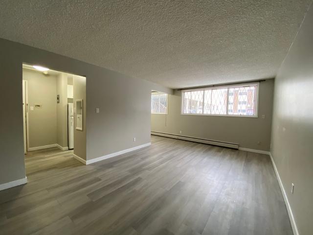 Apartment for rent in Wîhkwêntôwin, Edmonton