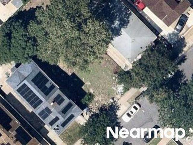 House for sale in Queens, Arverne