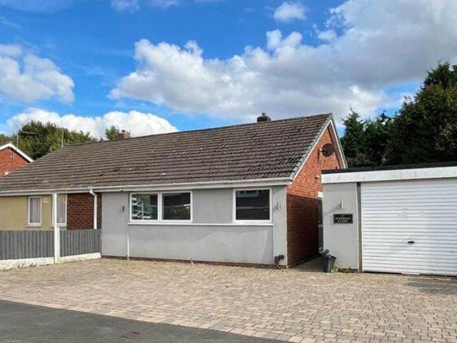 House for sale in Chase Terrace, Lichfield