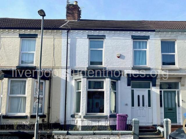 House for rent in Calderstones