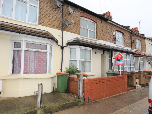 Apartment for rent in Upton Park, Greater London