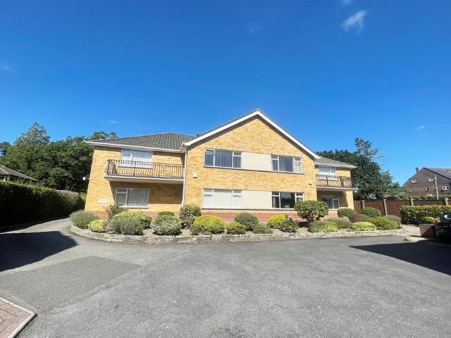 Apartment for rent in Tricketts Cross, Ferndown