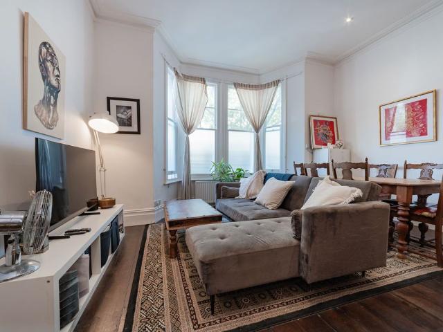 Apartment for rent in Maida Hill, Greater London