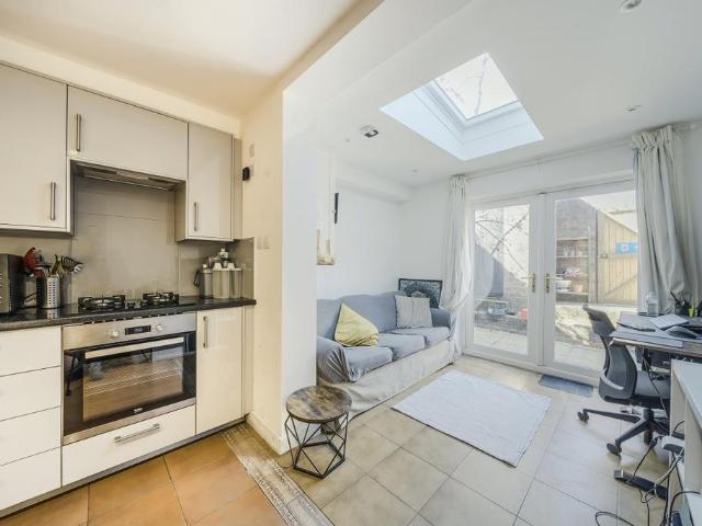 House for rent in Maida Hill, Greater London