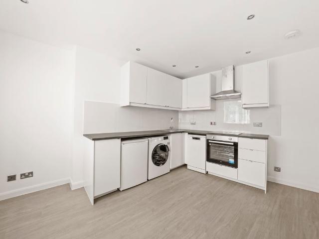 Apartment for rent in Maida Hill, Greater London