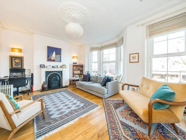 Apartment for rent in Maida Hill, Isle Of Man