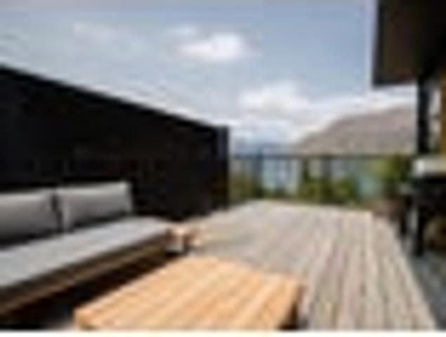 Townhouse for rent in Otakou