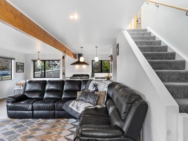 House for rent in Otakou