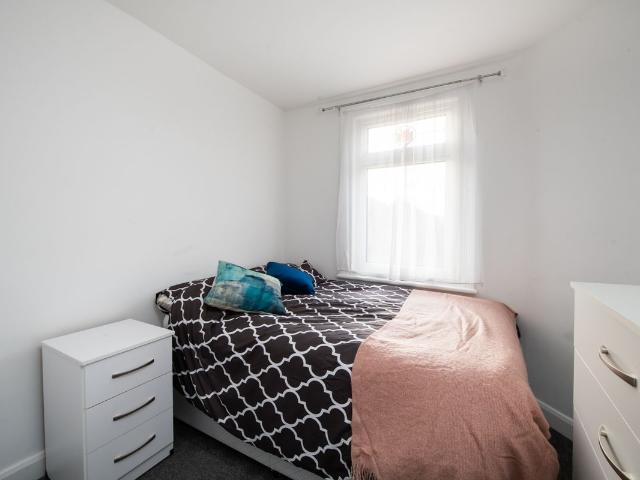 Room for rent in North Woolwich, Greater London