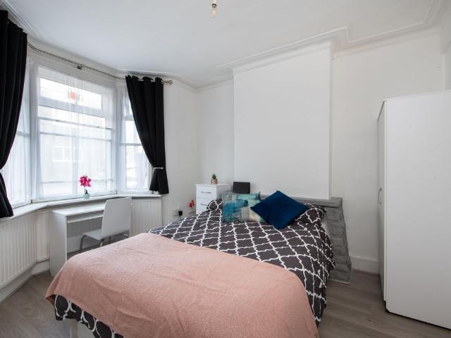 Room for rent in North Woolwich, Greater London