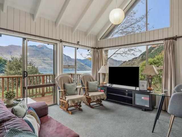 House for rent in Otakou