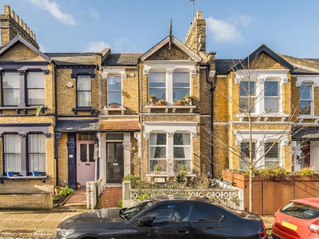 Apartment for rent in Nunhead, Greater London