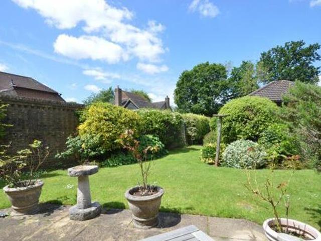 House for sale in Fole, Surrey