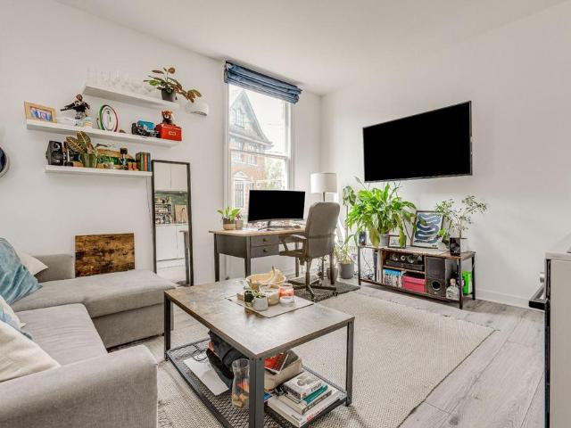 Apartment for rent in Balham, Greater London