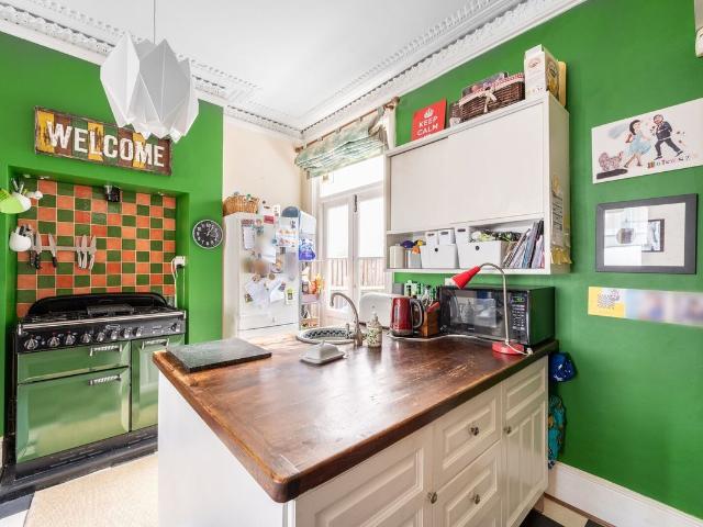 Apartment for rent in Balham, Greater London