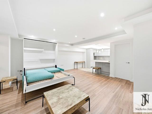 Studio for rent in Highbury, Greater London