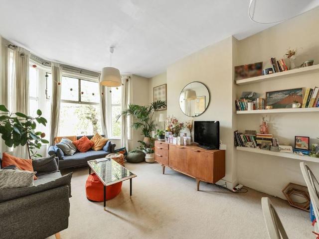 Apartment for rent in Streatham, Greater London