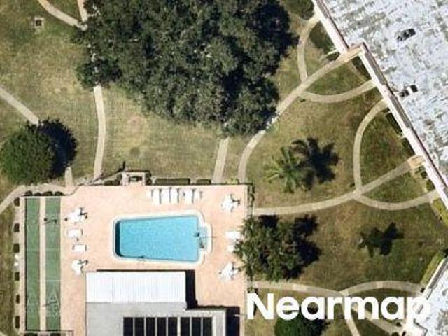 Condo for sale in Seminole, Florida