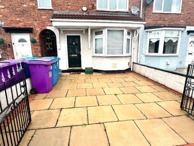 House for rent in Calderstones