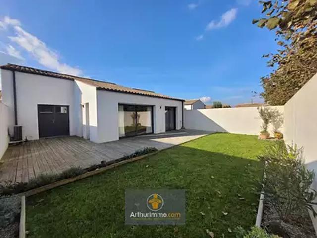 Maison vente à La Rochelle, Ferrières