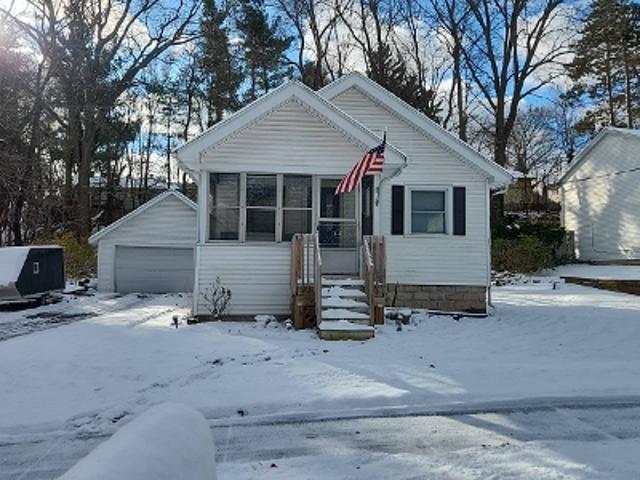 House for sale in Comstock Park, Michigan