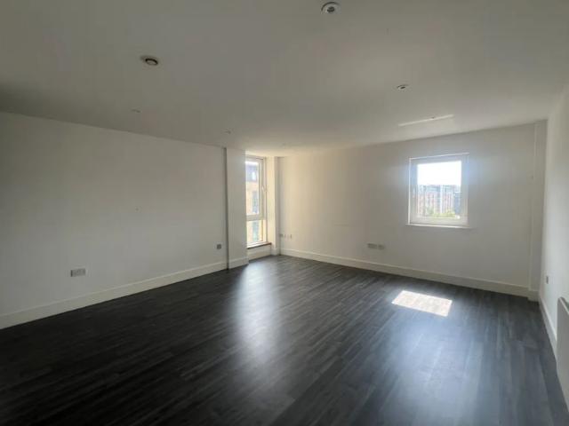 Apartment for rent in Cardiff International Sports Village, Falcon Lodge