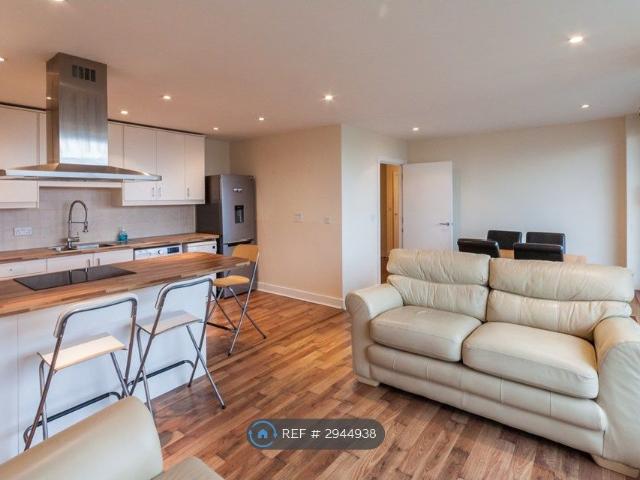 Apartment for rent in Cardiff International Sports Village, Falcon Lodge