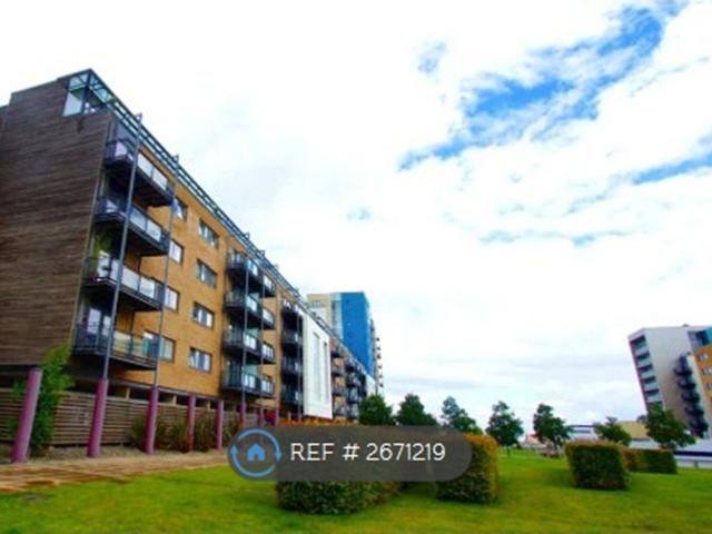 Studio for rent in Cardiff International Sports Village, Falcon Lodge