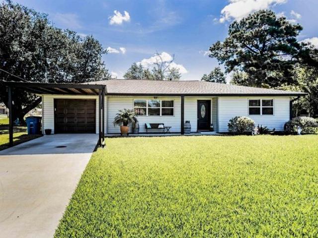 House for sale in Bridge City, Texas