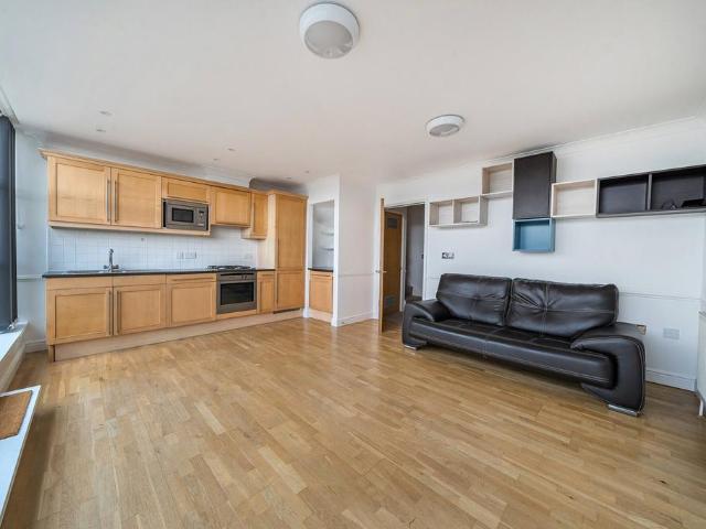 Apartment for rent in London Borough of Hounslow, Greater London