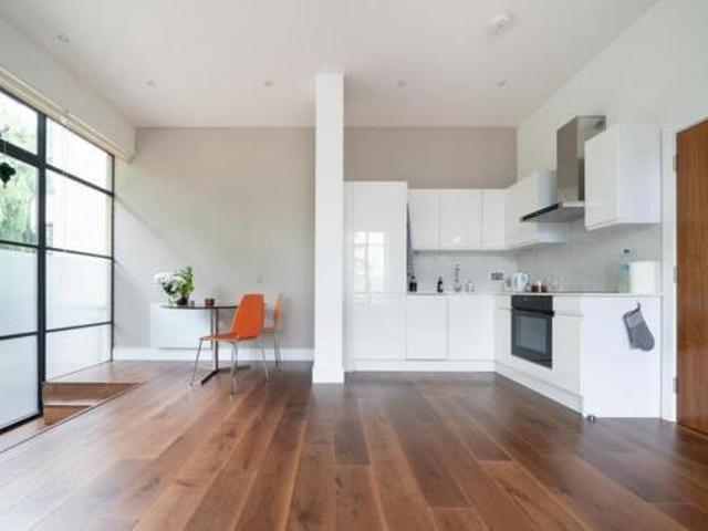 House for sale in Brentford End, Greater London