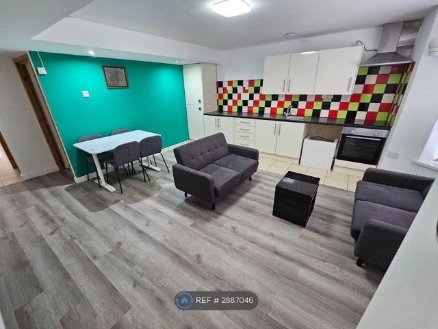 Apartment for rent in Cardiff International Sports Village, Falcon Lodge