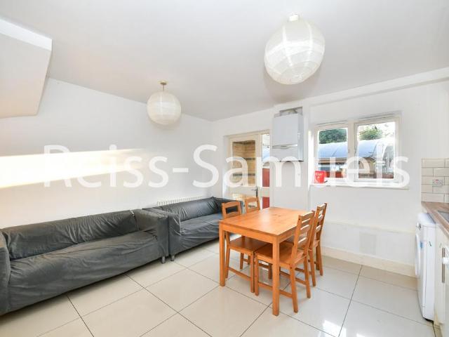 House for rent in Isle Of Dogs, Greater London