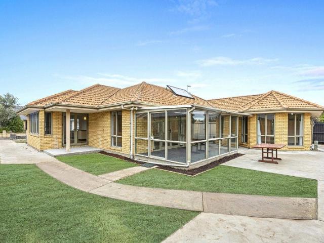 House for rent in Chaslands, Canterbury