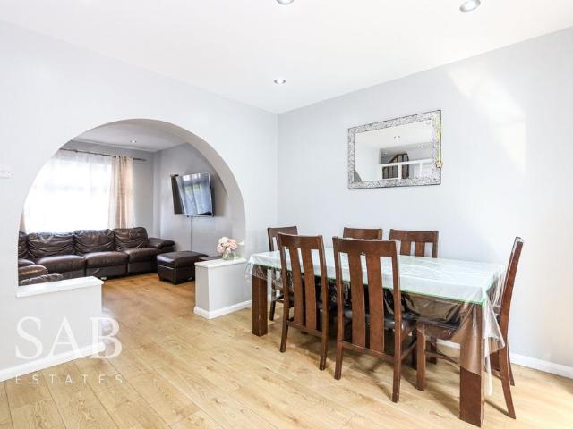 House for rent in London Borough of Ealing, Greenford
